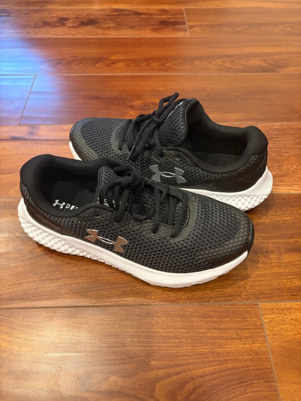 Under Armour Charged Rogue 3 Women’s Running Shoes Size 7.5 Black - Picture 7 of 10